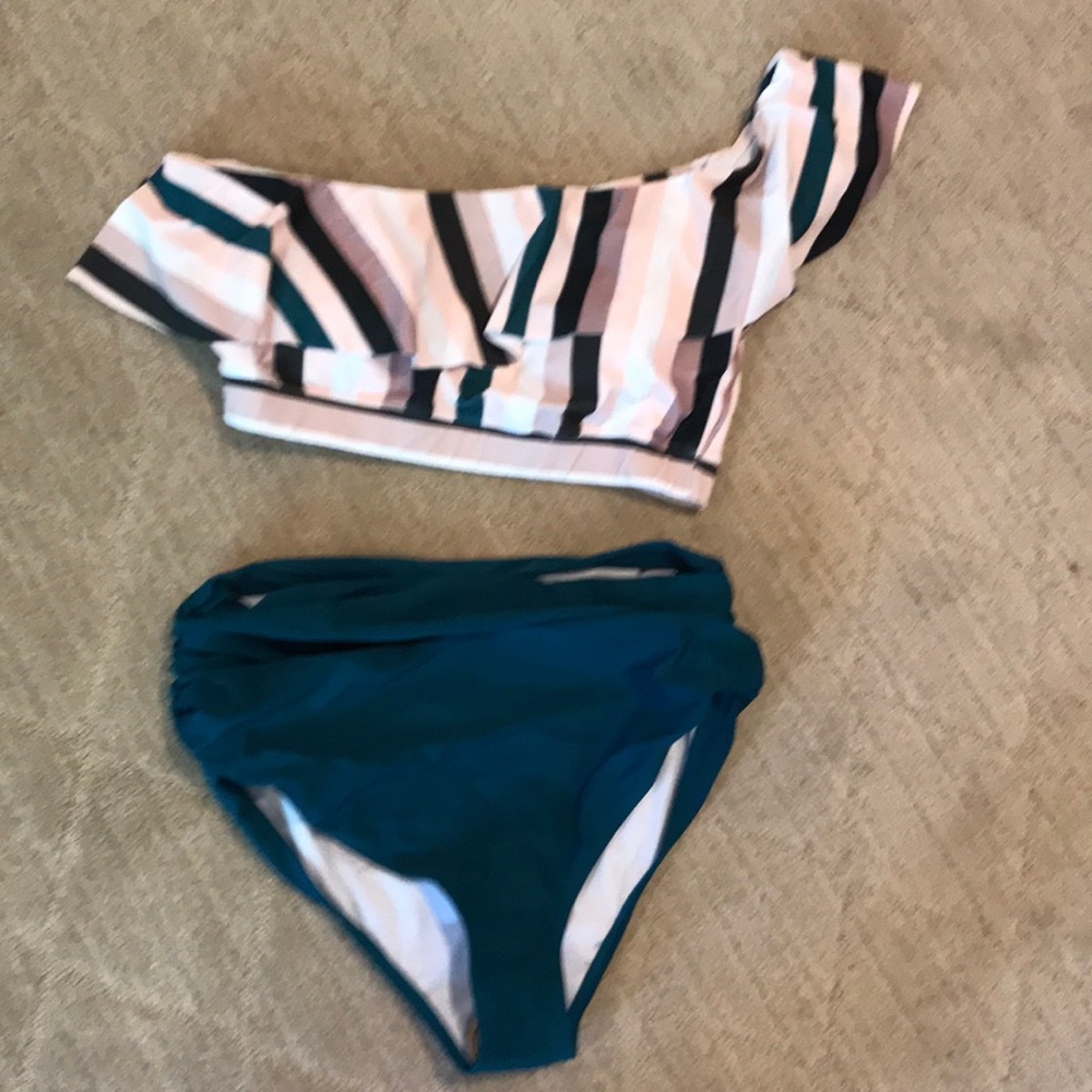 NWT bikini!!!